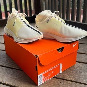 Women’s White Nike Zoom Pegasus Turbo XX - Size 9